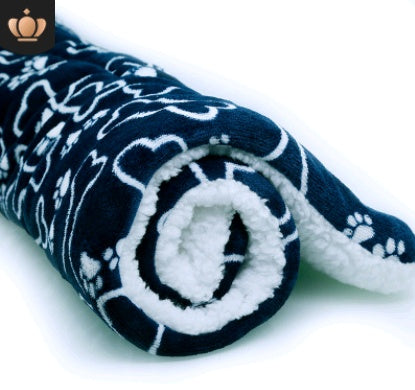 Cozy Pet Blanket – Soft, Cute & Comfy for Cats/Dogs
